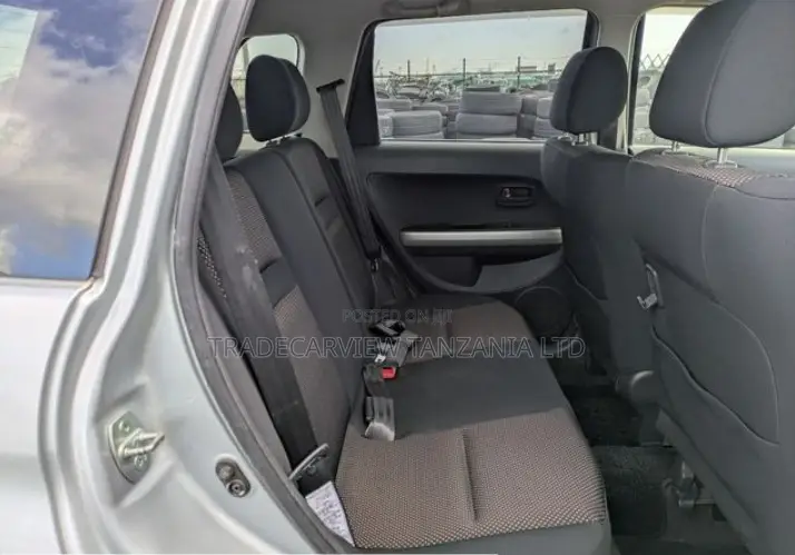 Toyota IST 2005 Silver