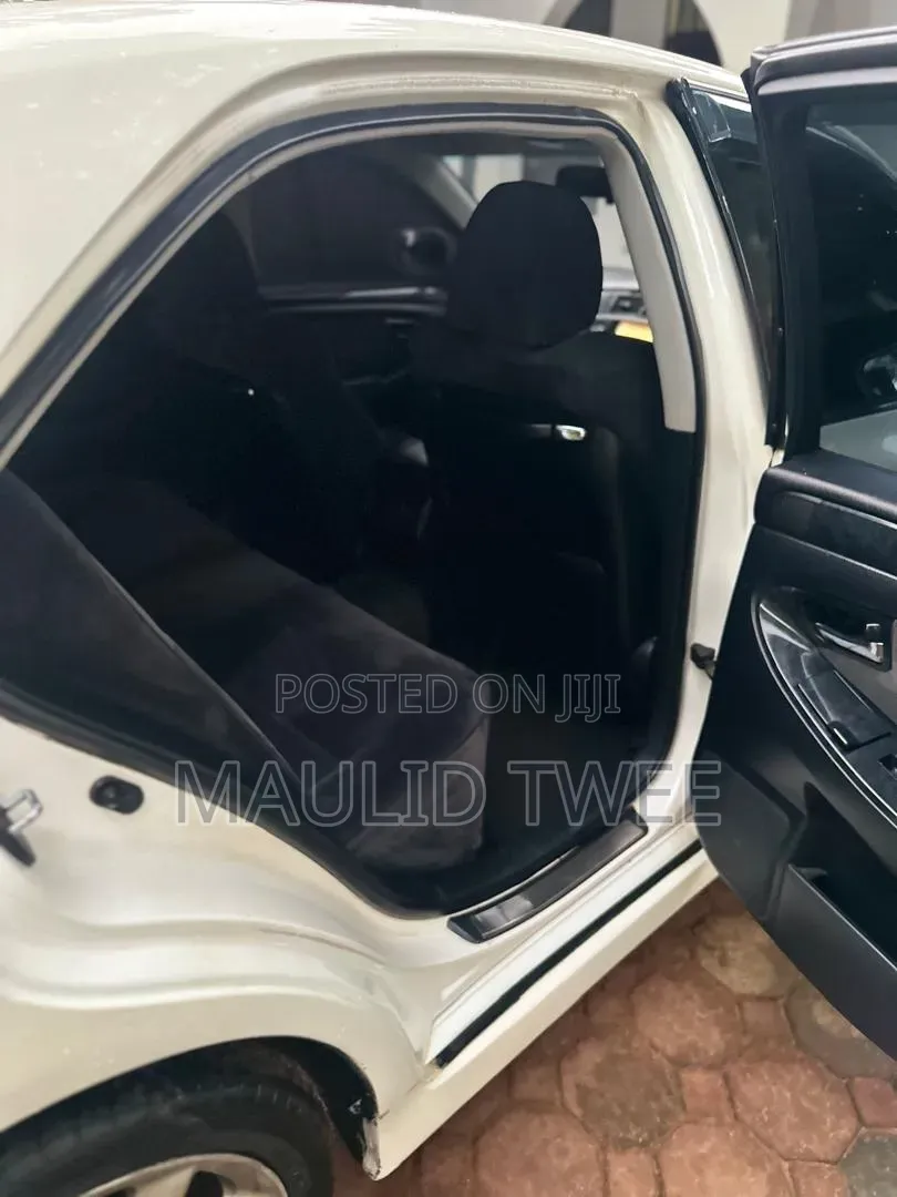 Toyota Crown Royale 2005 White