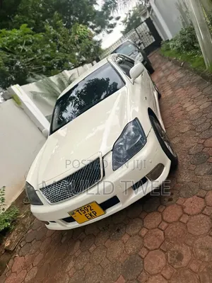 Toyota Crown Royale 2005 White