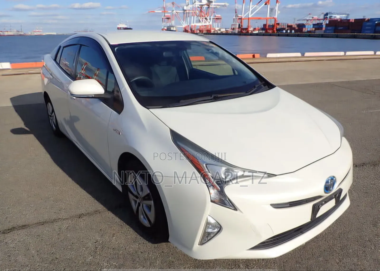Toyota Prius 2017 White