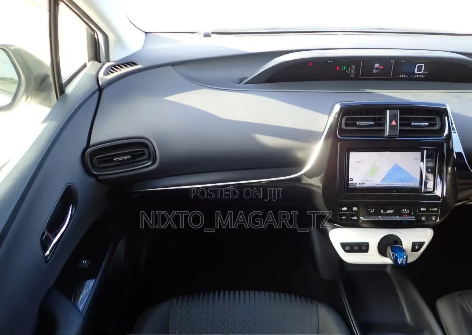 Toyota Prius 2017 White