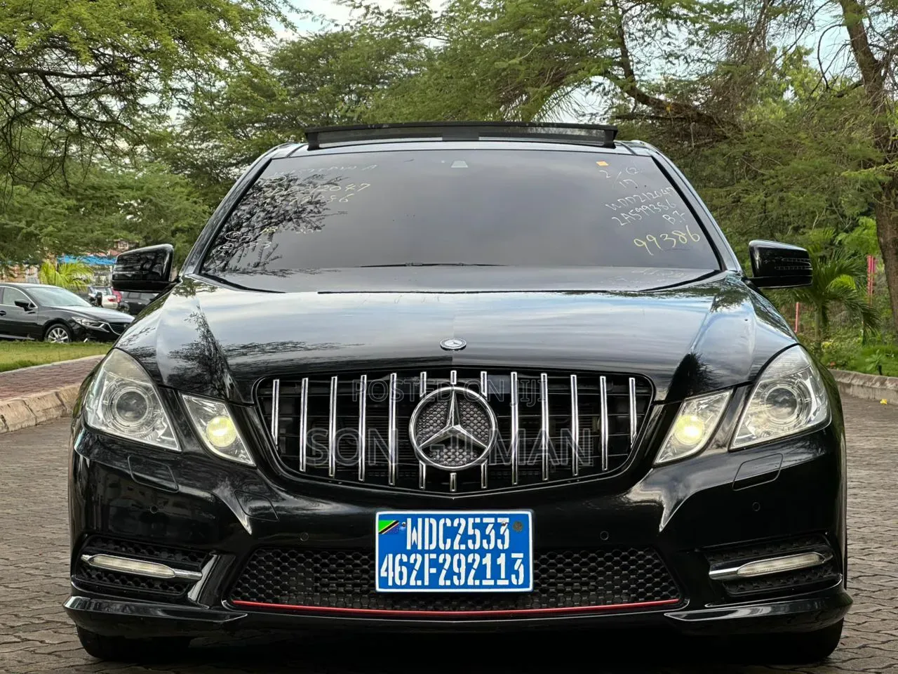 Mercedes-Benz E200 2012 Black