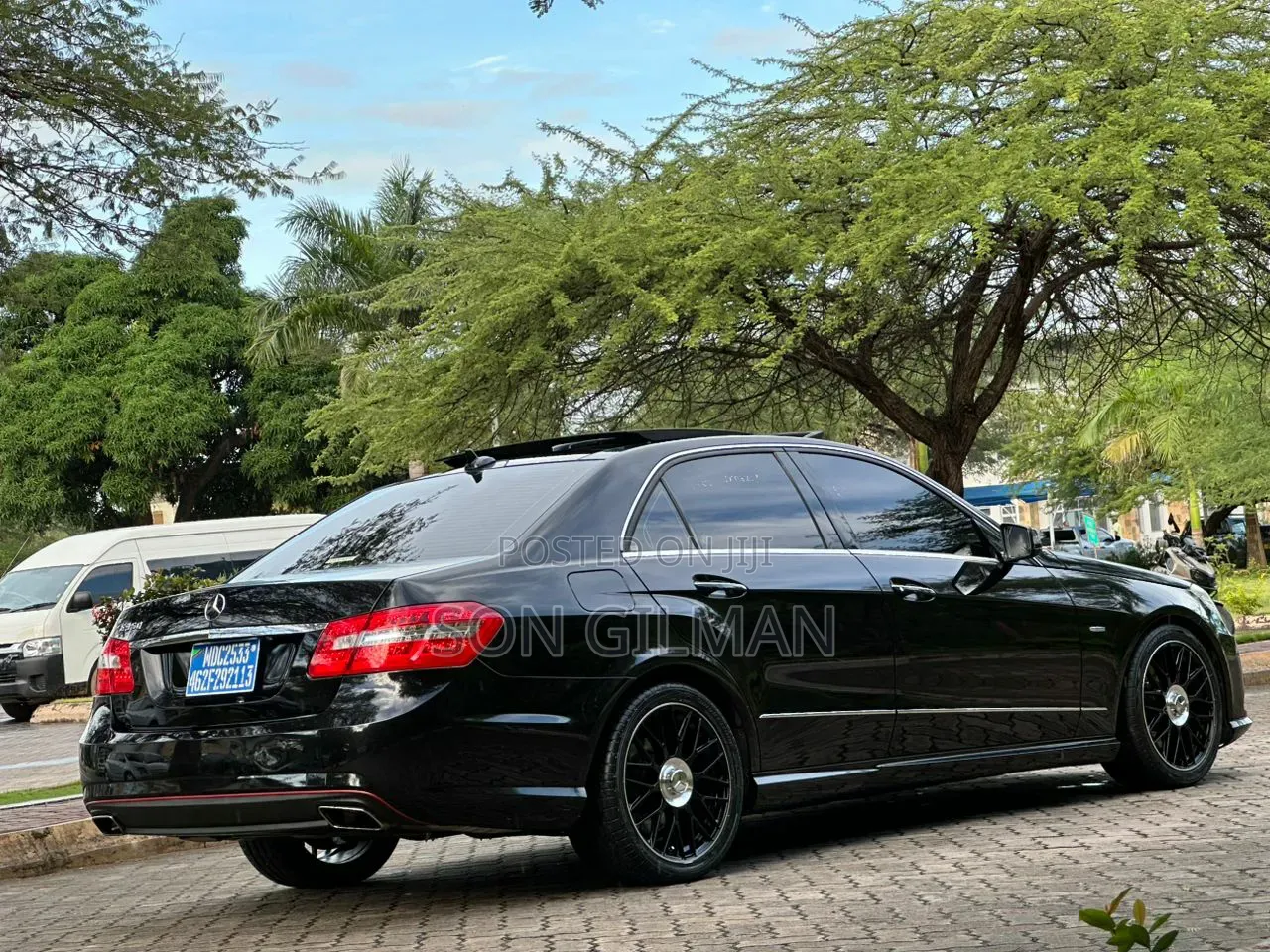 Mercedes-Benz E200 2012 Black