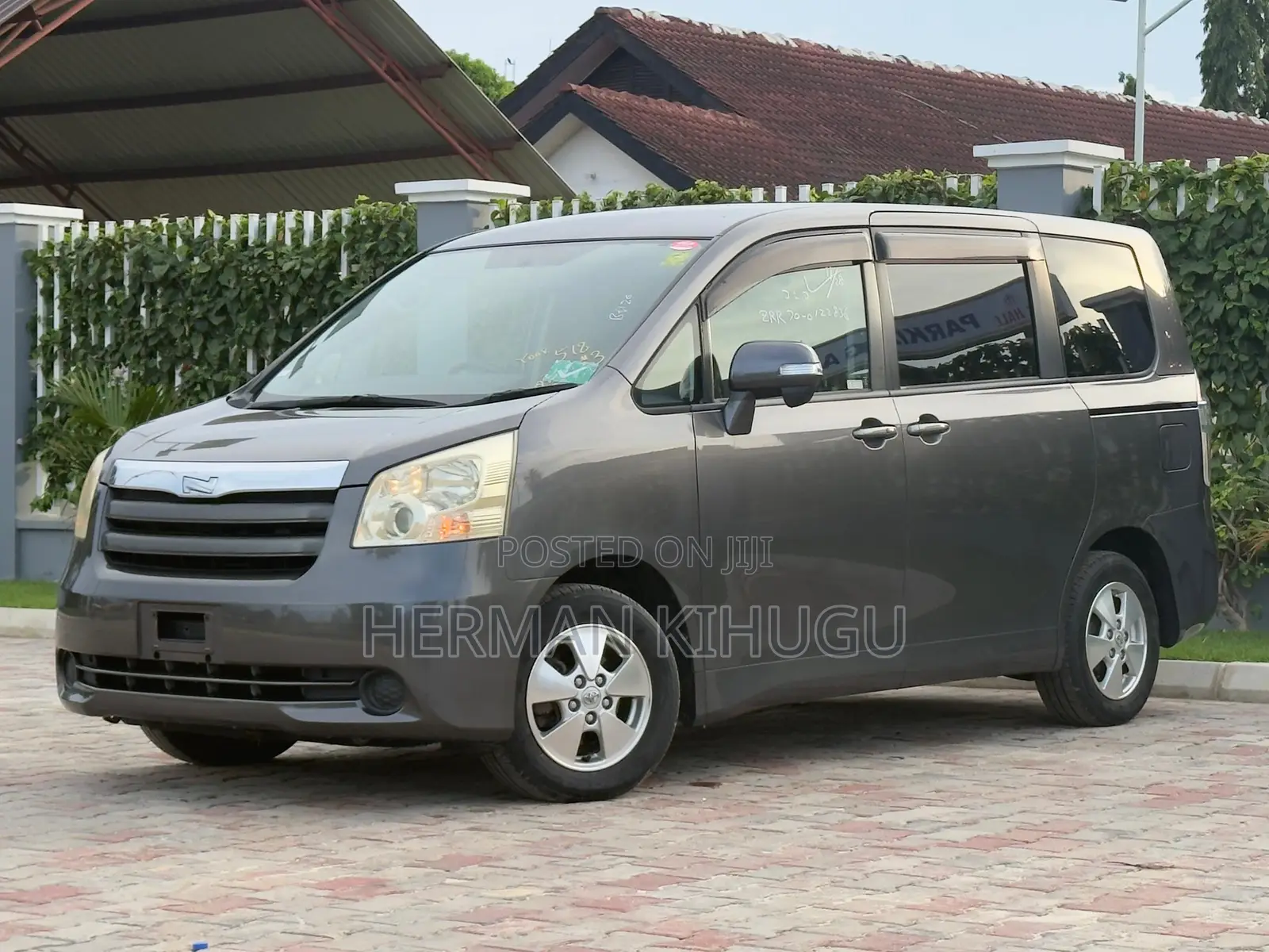 Toyota Noah 2008 Gray