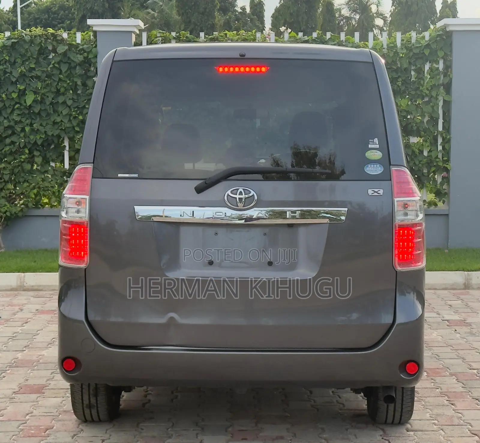 Toyota Noah 2008 Gray