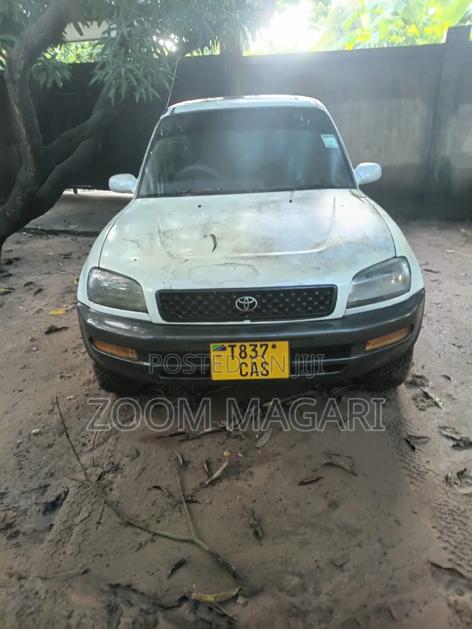 Toyota RAV4 1997 White