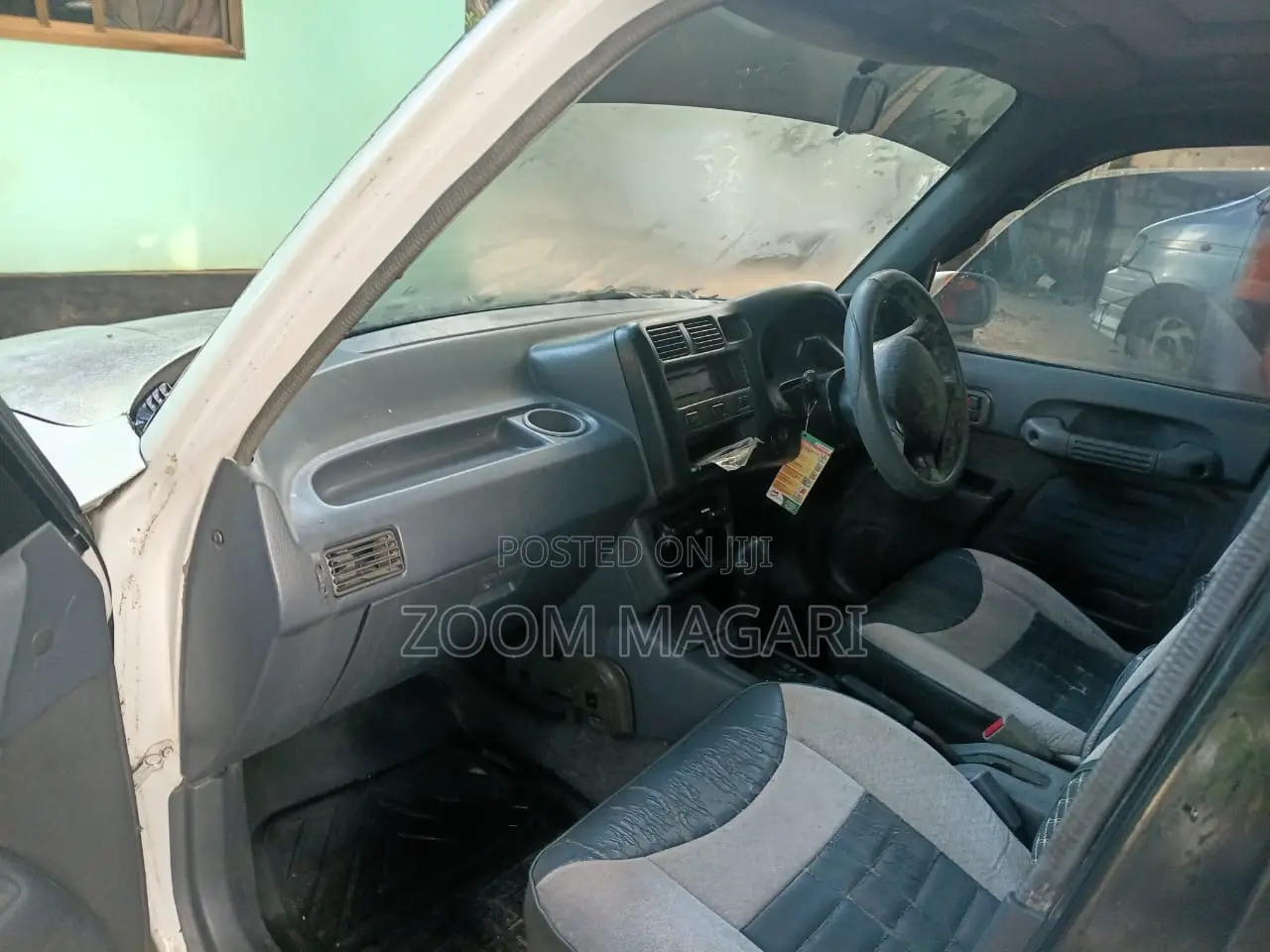 Toyota RAV4 1997 White