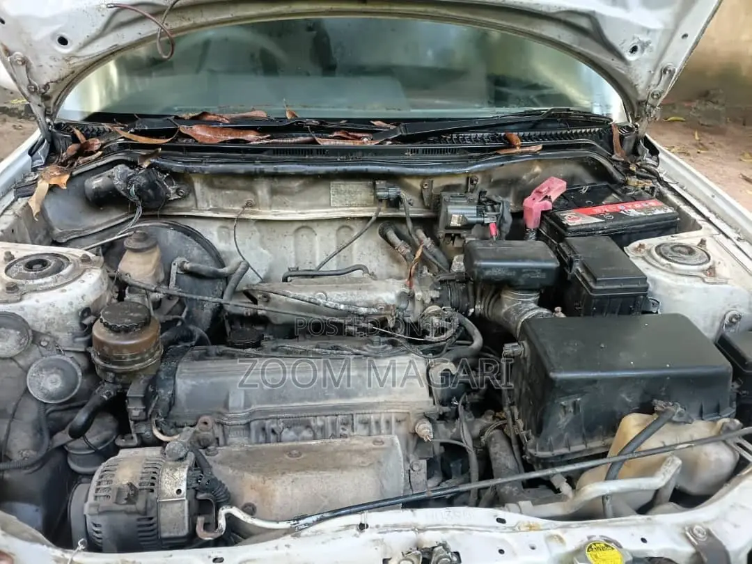 Toyota RAV4 1997 White