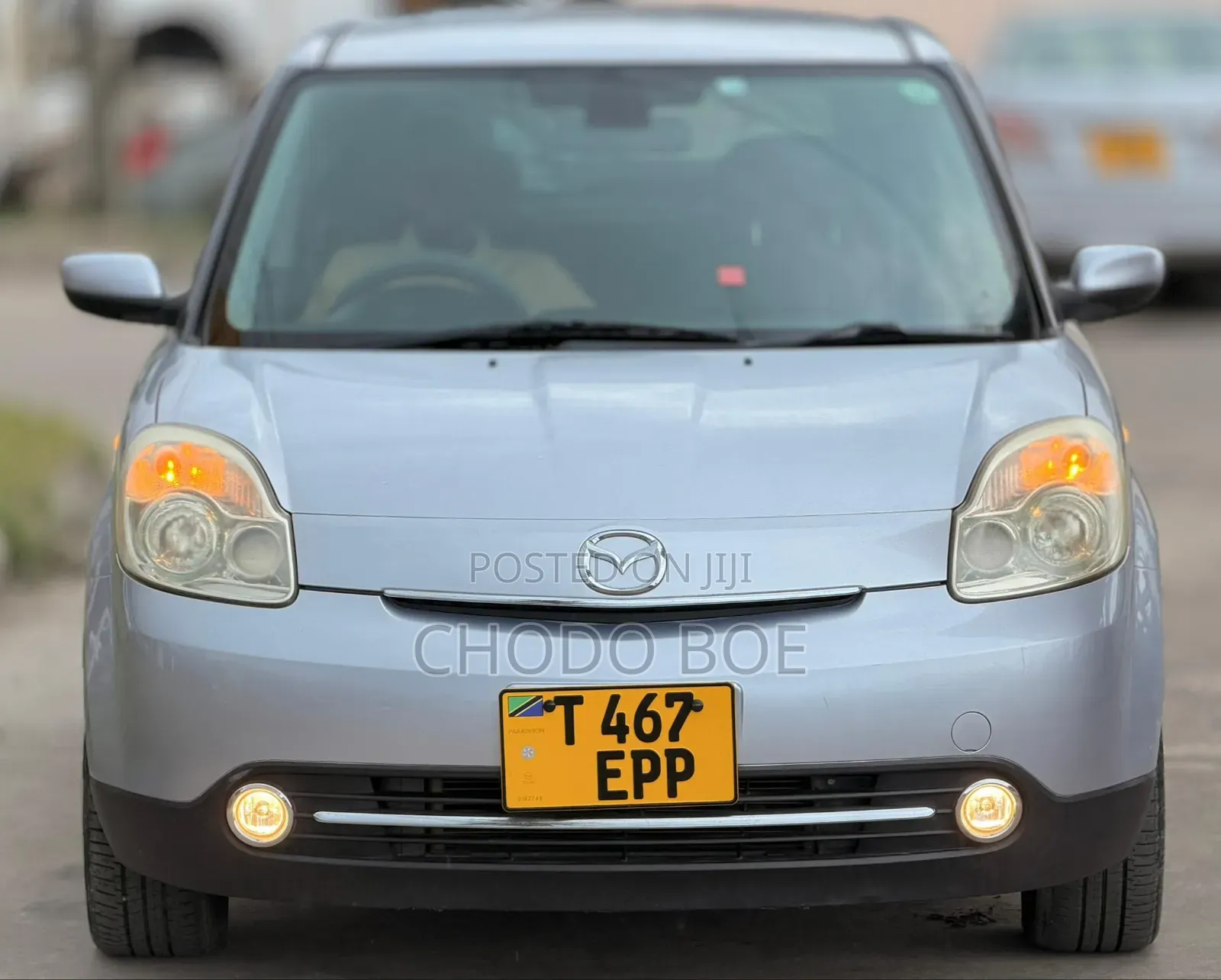 Mazda Verisa 2010 Silver