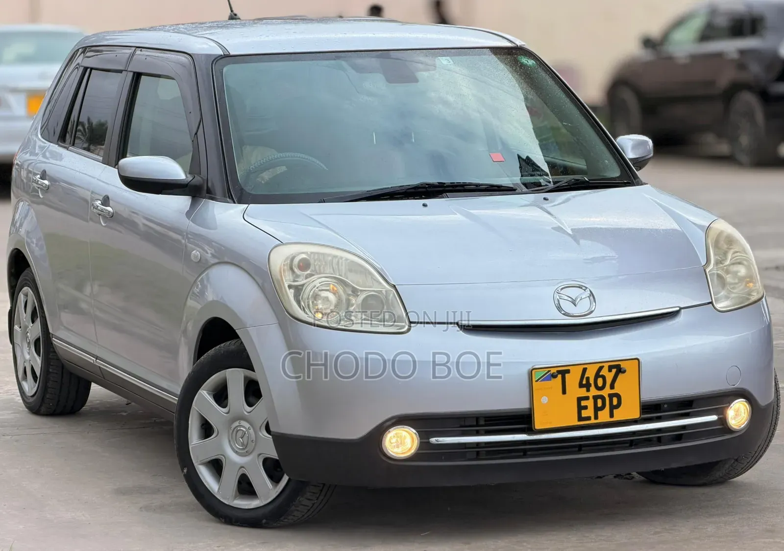 Mazda Verisa 2010 Silver