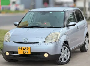 Mazda Verisa 2010 Silver