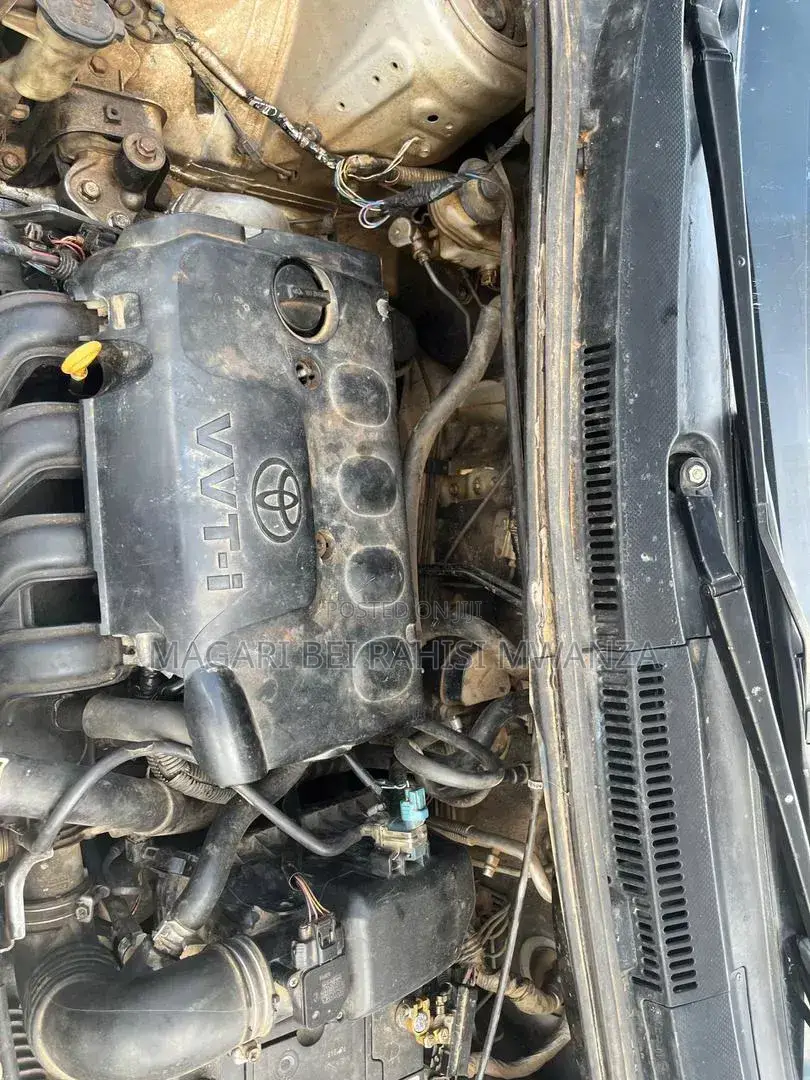 Toyota IST 2004 Silver