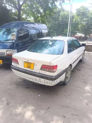 Toyota Carina 1998 White