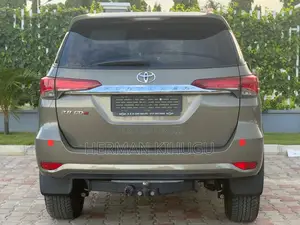 Toyota Fortuner 2021 Gray