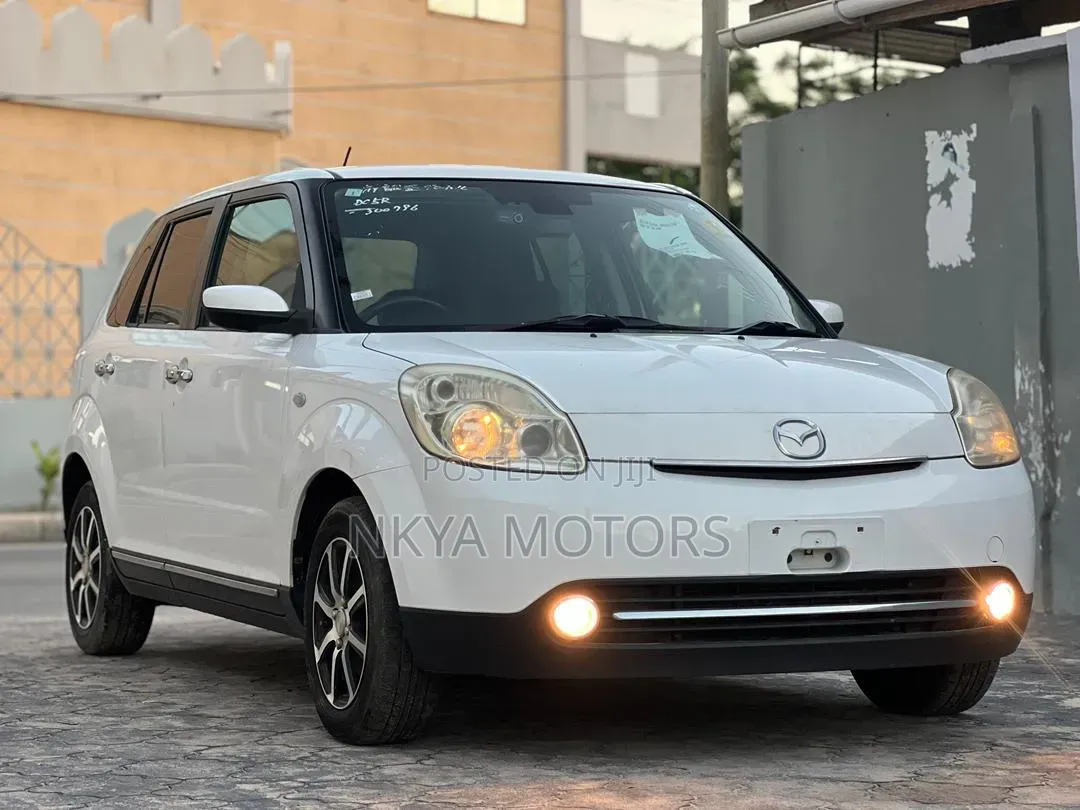 Mazda Verisa 2006 White