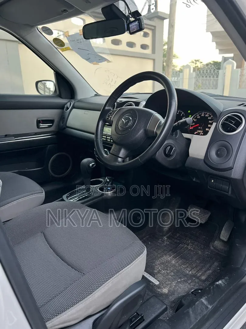 Mazda Verisa 2006 White