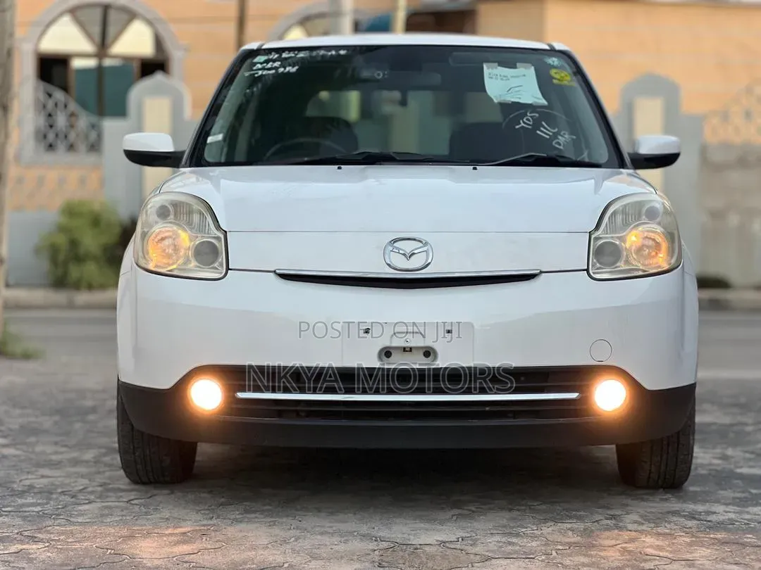 Mazda Verisa 2006 White