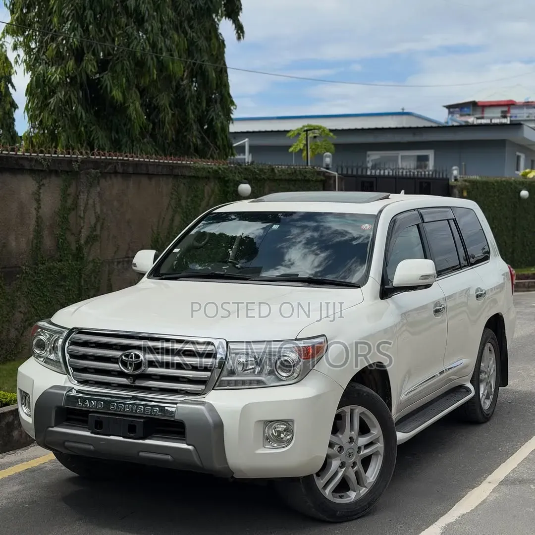 Toyota Land Cruiser 2014 White