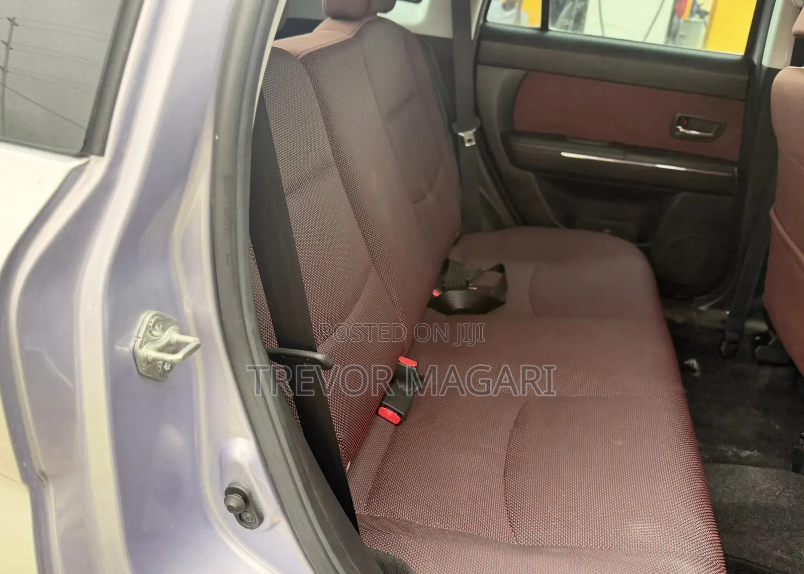 Mazda Verisa 2010 Silver