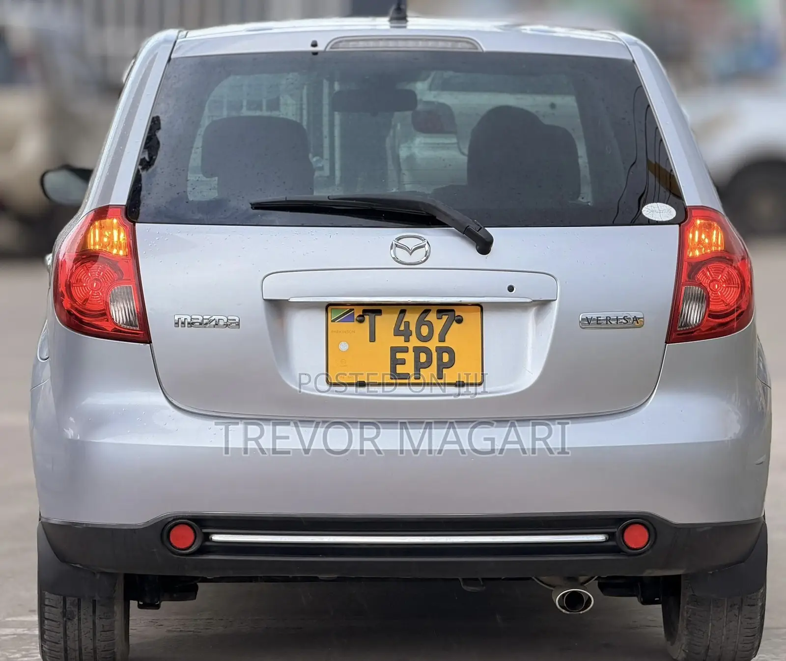 Mazda Verisa 2010 Silver