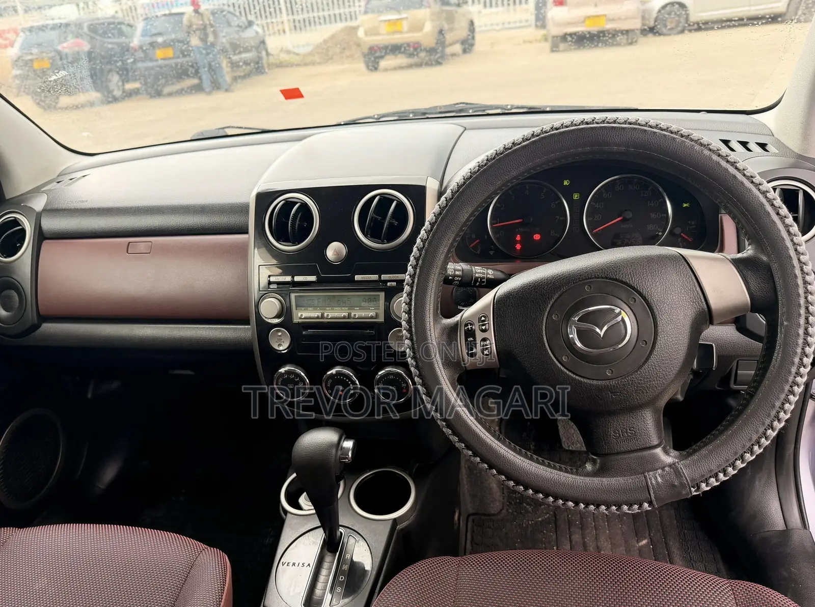 Mazda Verisa 2010 Silver