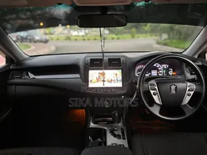 Toyota Crown 2019 Black