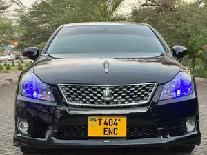 Toyota Crown 2019 Black