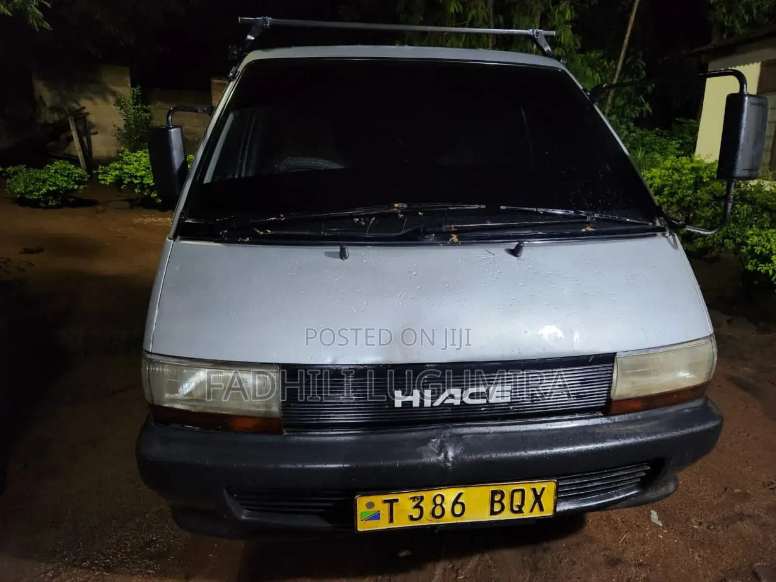 Toyota HiAce 1998 Silver