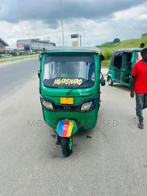 TVS King Deluxe Plus iTouch Start 2019 Green