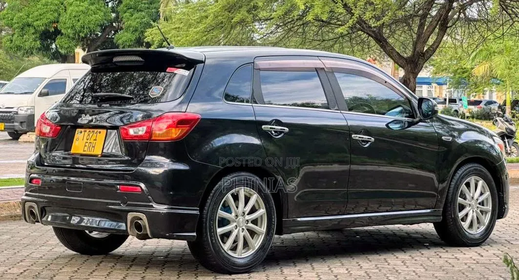 Mitsubishi RVR 2.0 2012 Black