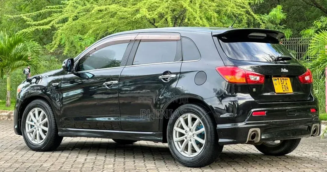 Mitsubishi RVR 2.0 2012 Black