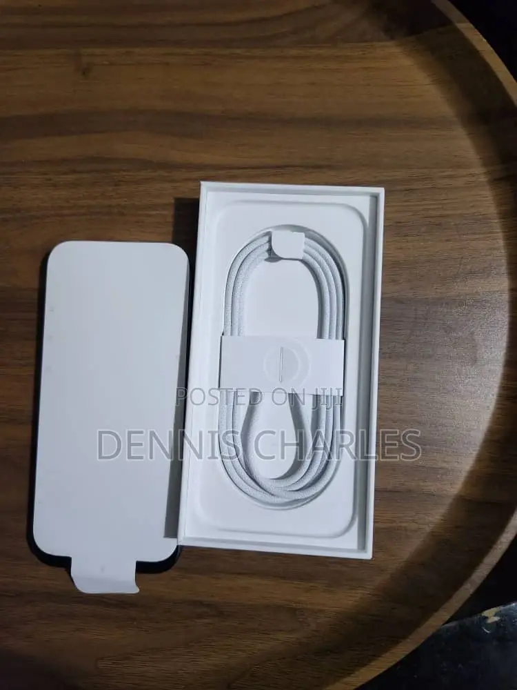 New Apple iPhone 17 256 GB Silver