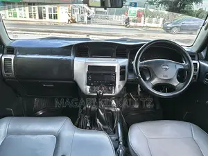 Nissan Patrol 4.8 GL 2006 White