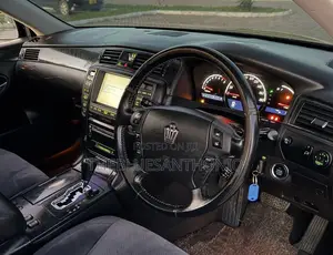Toyota Crown 2006 Black