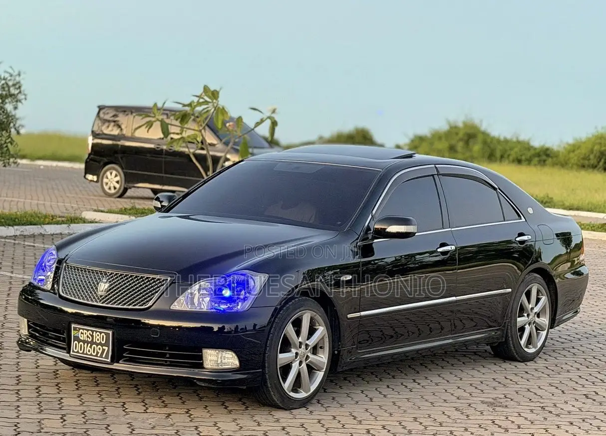 Toyota Crown 2006 Black