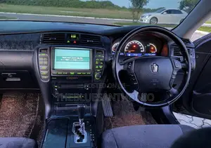 Toyota Crown 2006 Black