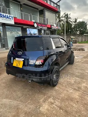 Toyota IST 2001 Blue