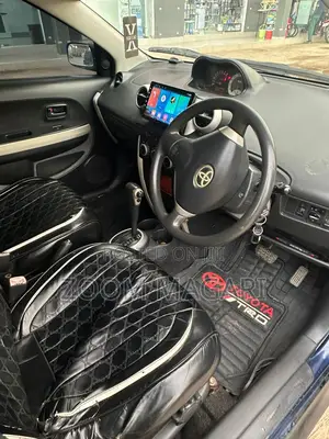 Toyota IST 2001 Blue