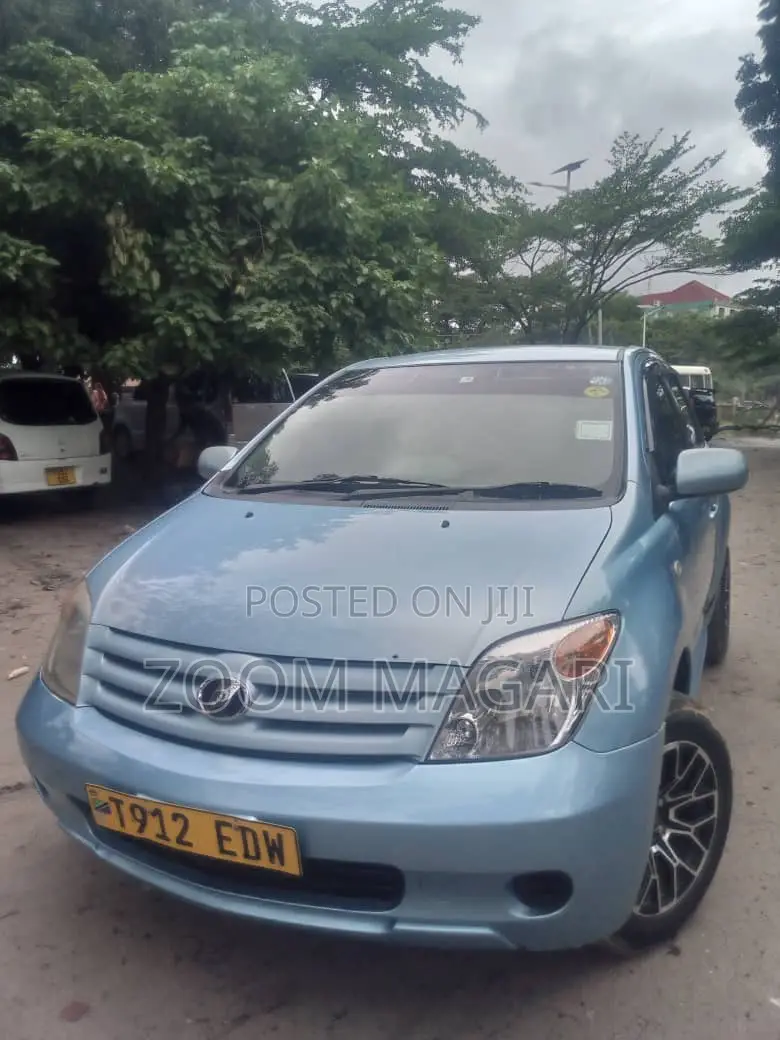 Toyota IST 2003 Blue