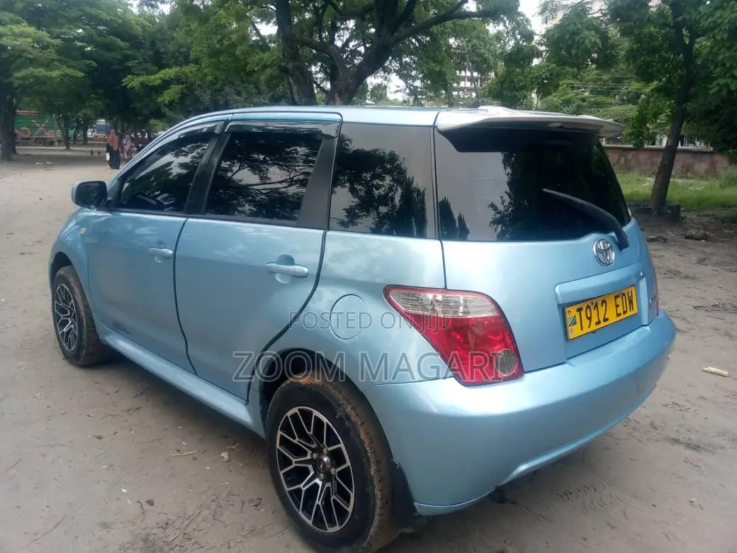 Toyota IST 2003 Blue