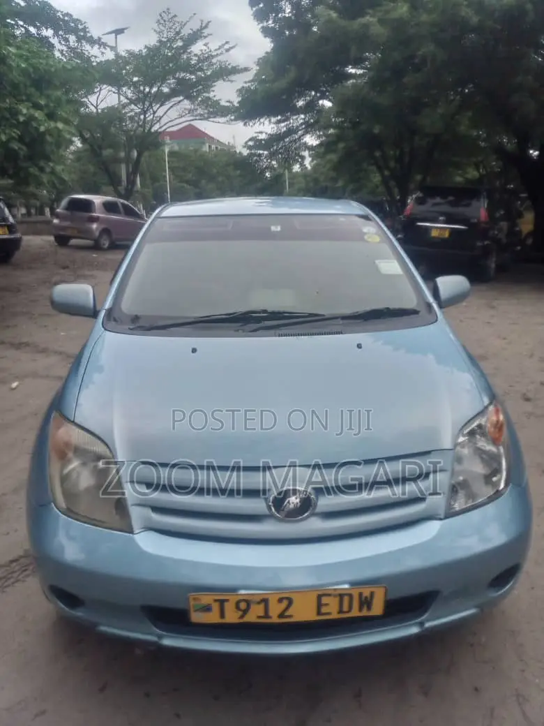 Toyota IST 2003 Blue