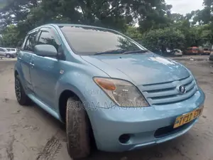 Toyota IST 2003 Blue