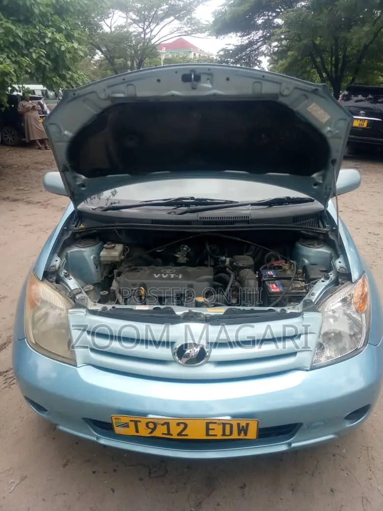 Toyota IST 2003 Blue