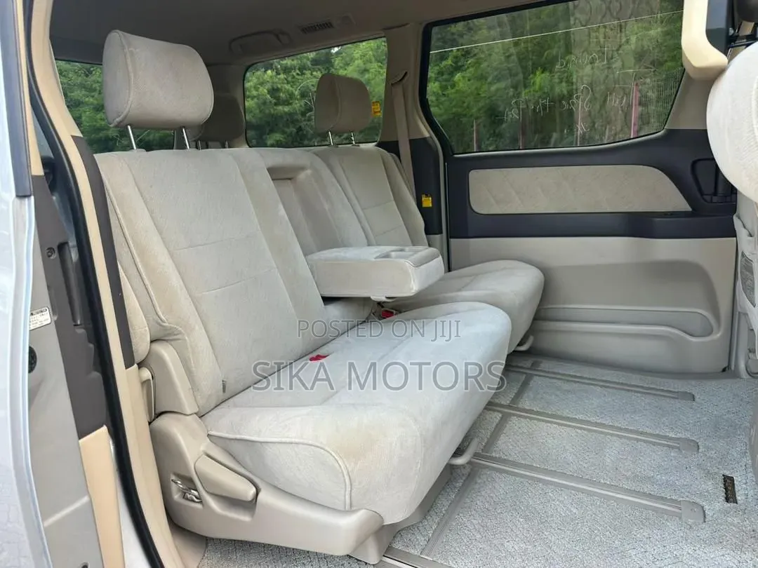 Toyota Alphard 2006 Silver