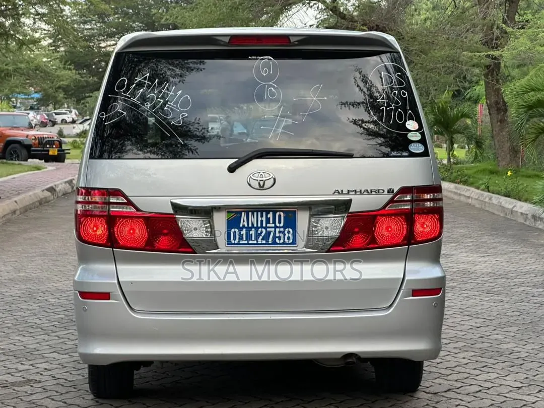 Toyota Alphard 2006 Silver