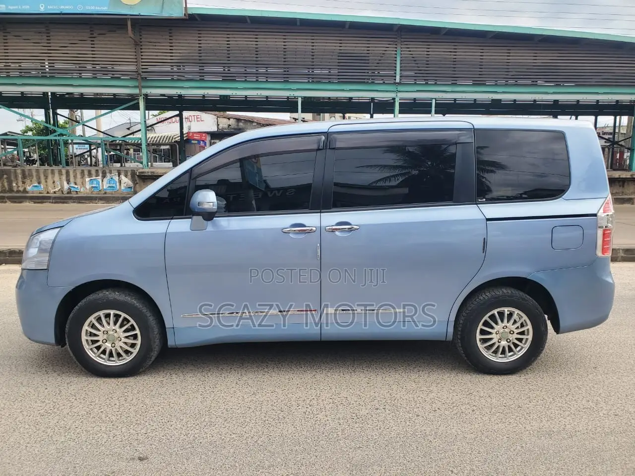 Toyota Noah 2007 Blue