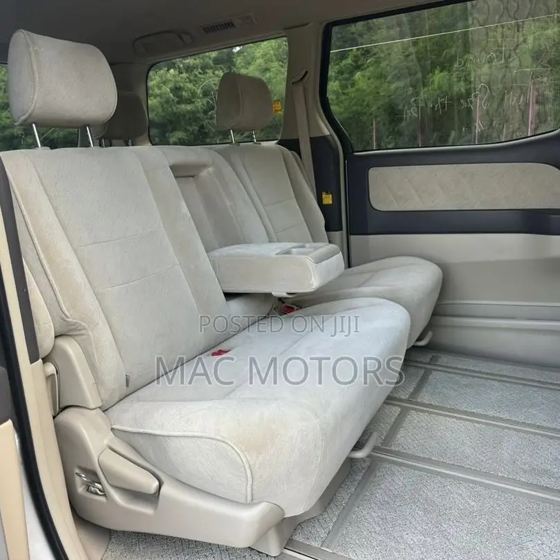Toyota Alphard 2006 Silver