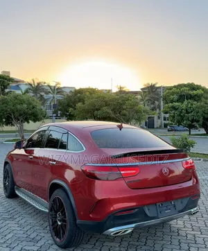 Mercedes-Benz GLE-Class 2018 Red
