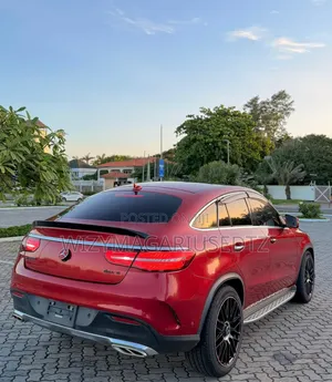 Mercedes-Benz GLE-Class 2018 Red