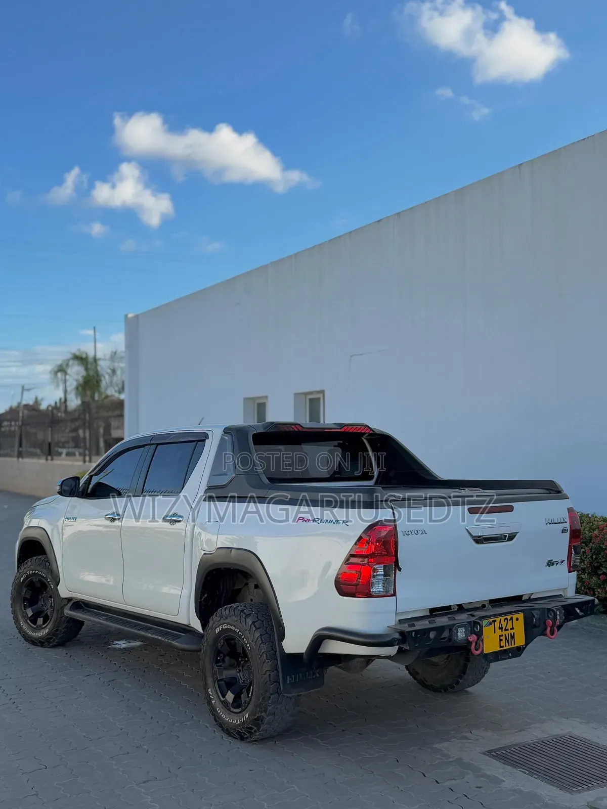 Toyota Hilux 2018 White
